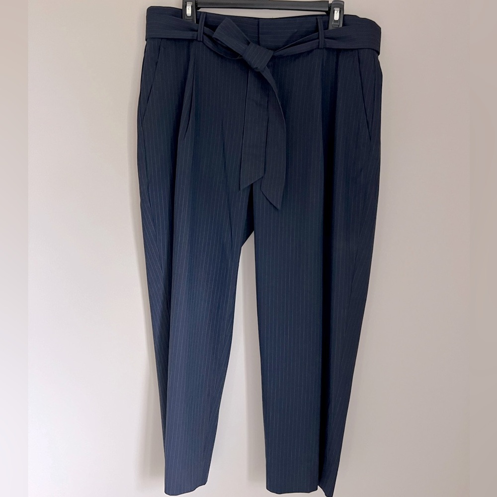 Banana Republic - Avery fit